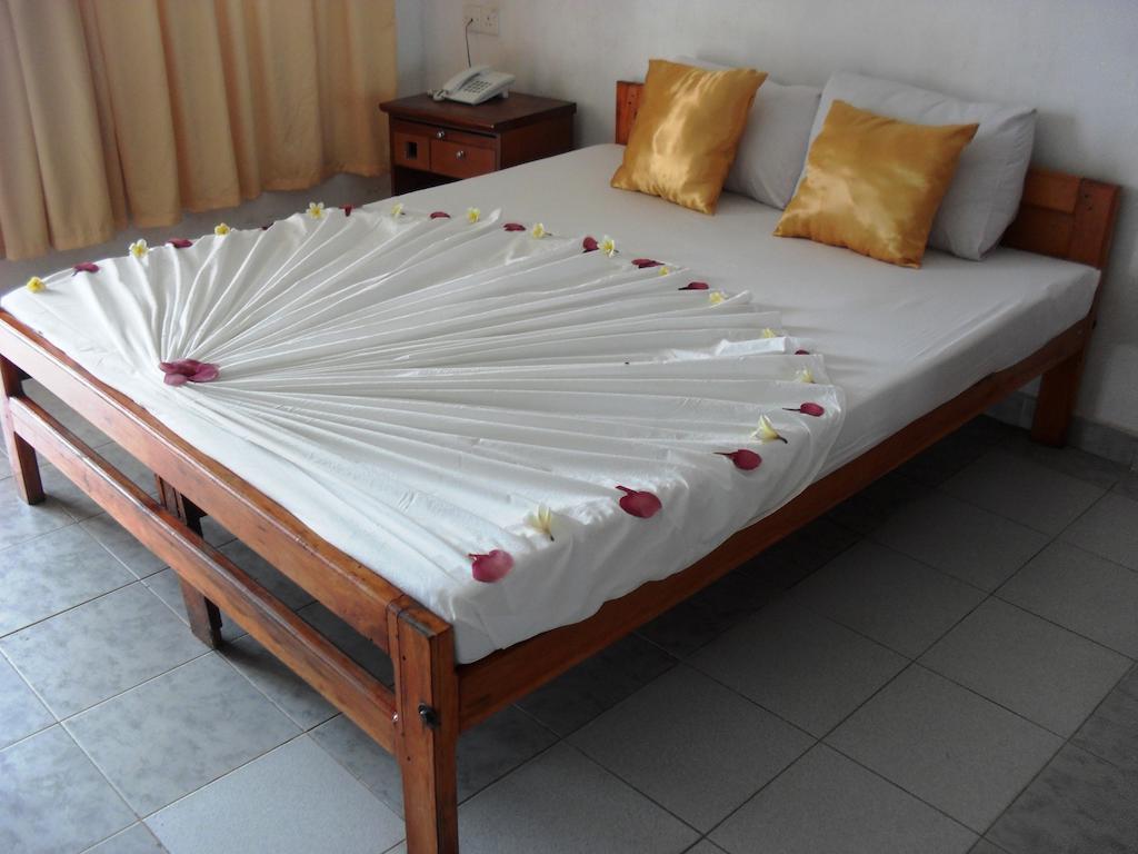 Miltons Beach Resort Unawatuna Bilik gambar