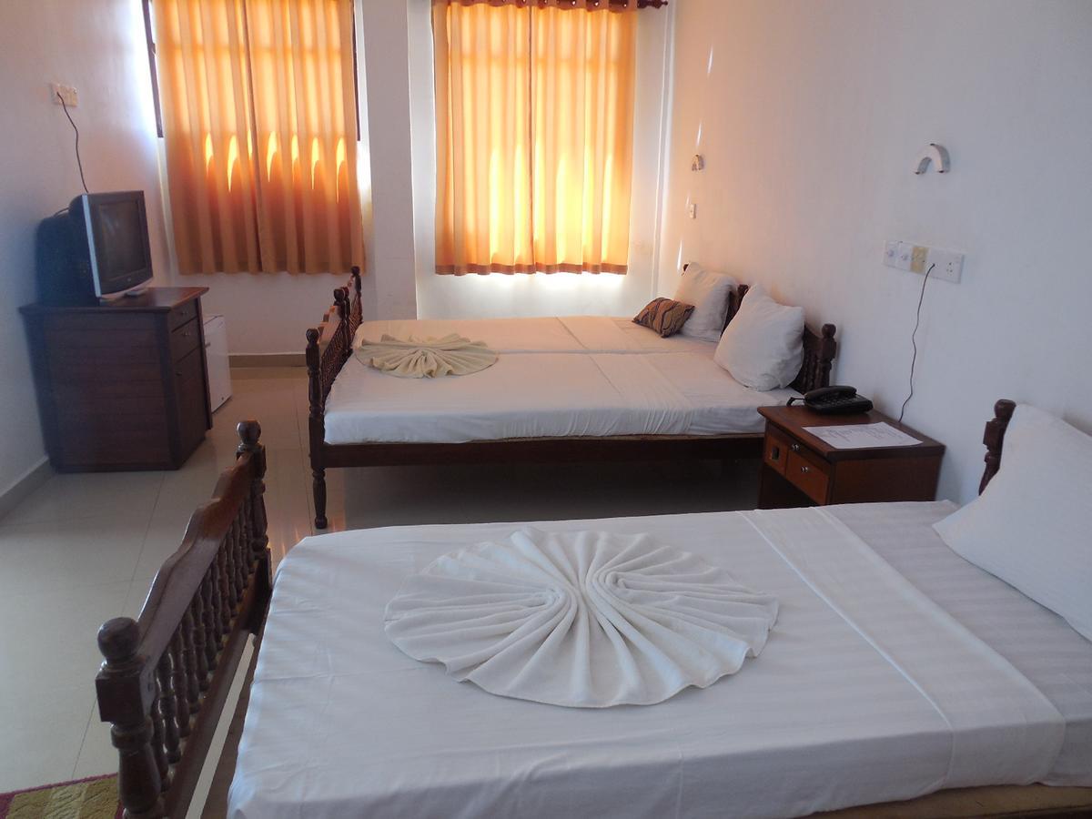 Miltons Beach Resort Unawatuna Luaran gambar