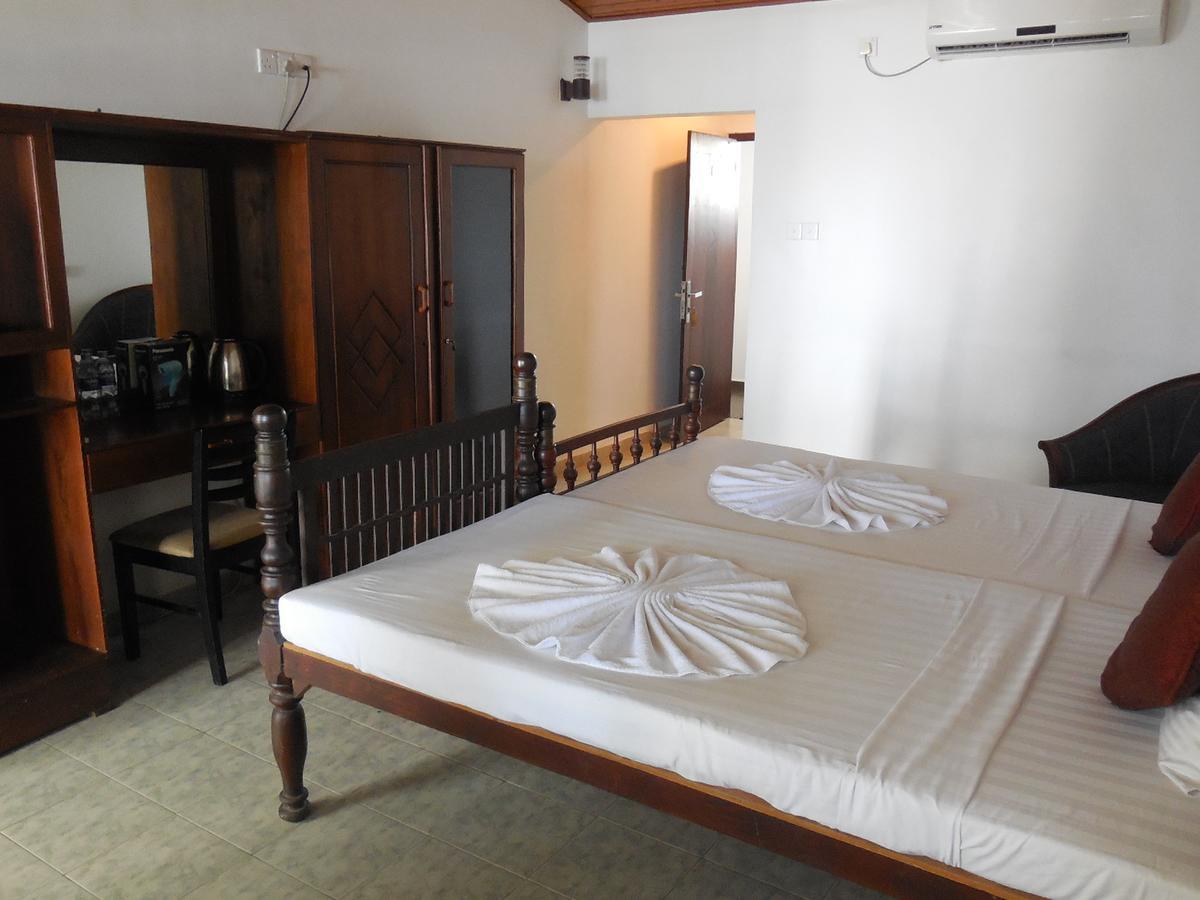 Miltons Beach Resort Unawatuna Luaran gambar