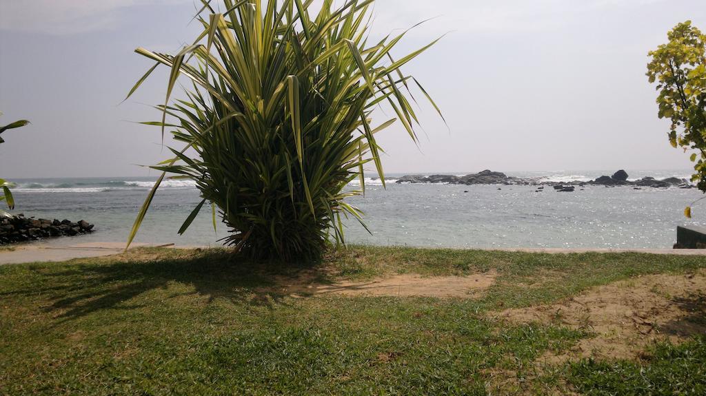 Miltons Beach Resort Unawatuna Luaran gambar