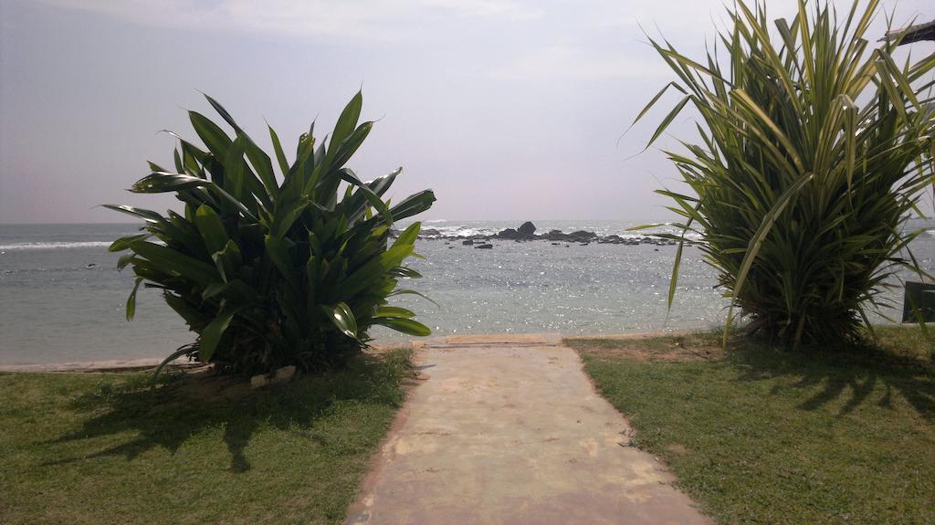 Miltons Beach Resort Unawatuna Luaran gambar