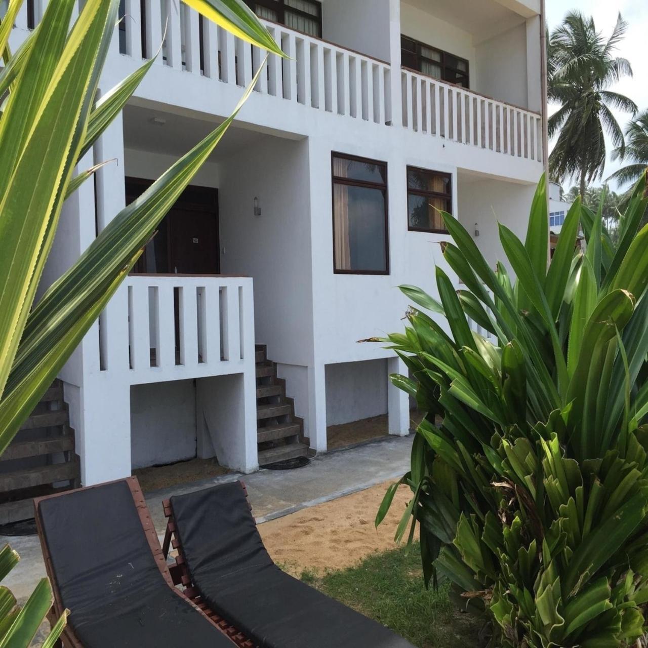 Miltons Beach Resort Unawatuna Luaran gambar